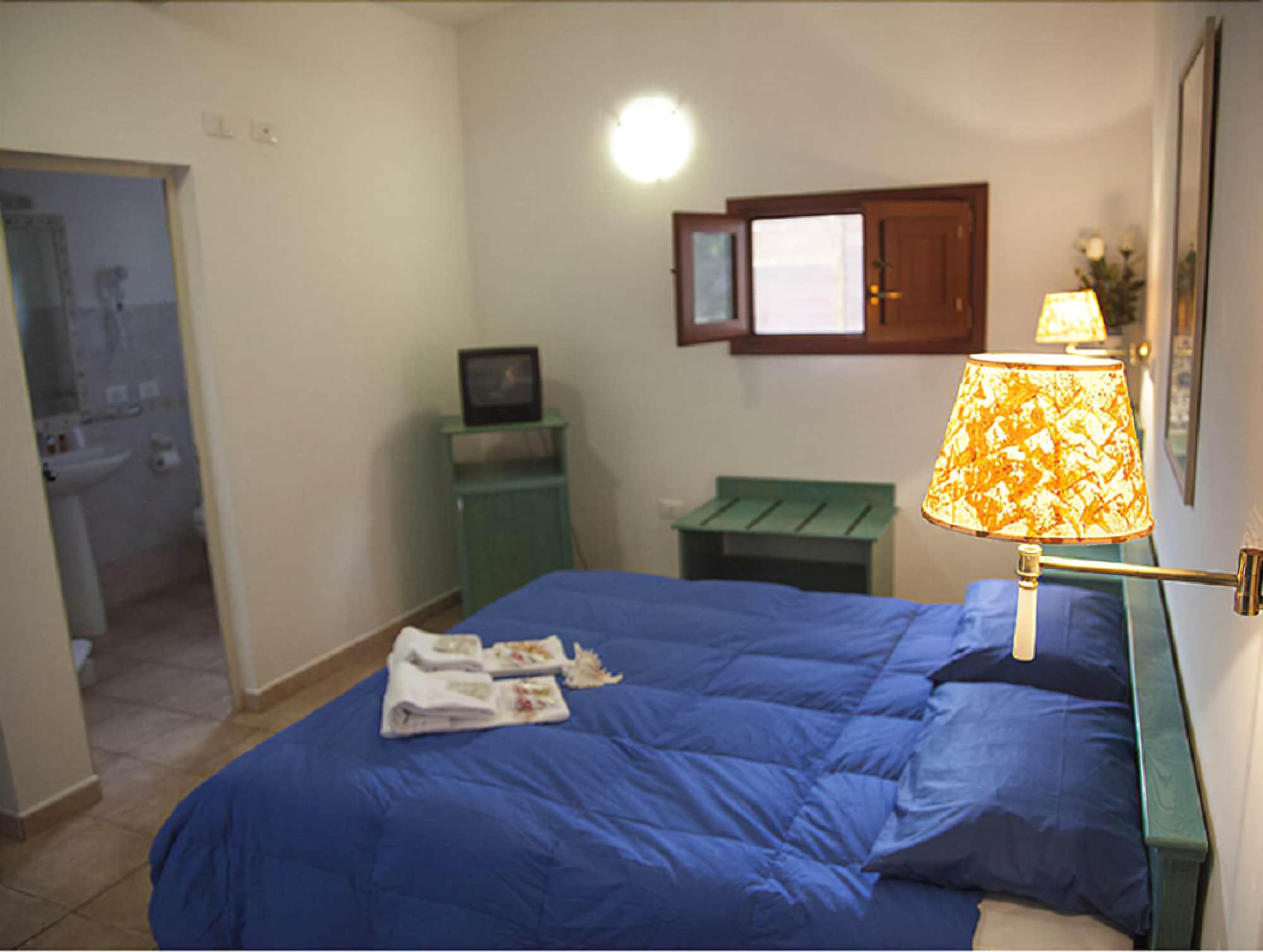 Hotel Mezzaluna Carloforte  Dış mekan fotoğraf