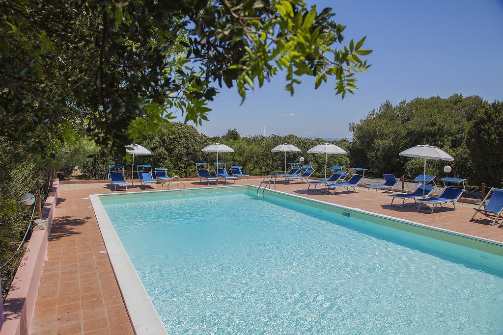 Hotel Mezzaluna Carloforte  Dış mekan fotoğraf