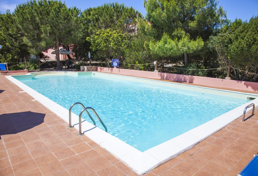 Hotel Mezzaluna Carloforte  Dış mekan fotoğraf